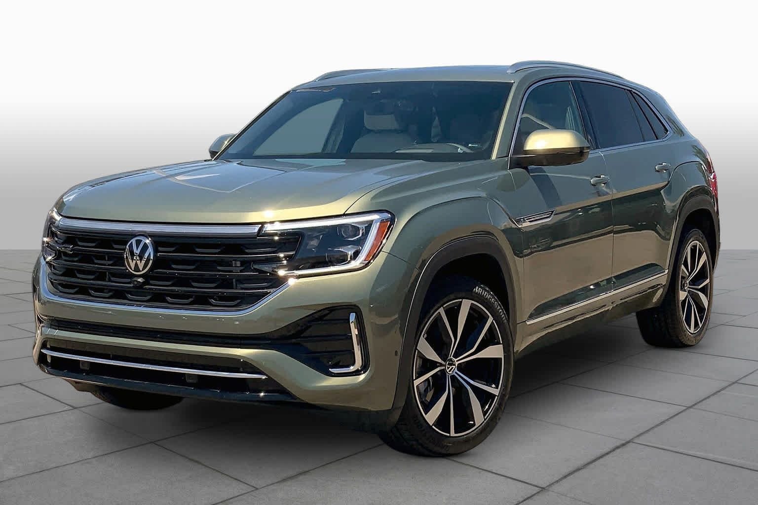 2025 Volkswagen Atlas Cross Sport 2.0T SEL Premium R-Line