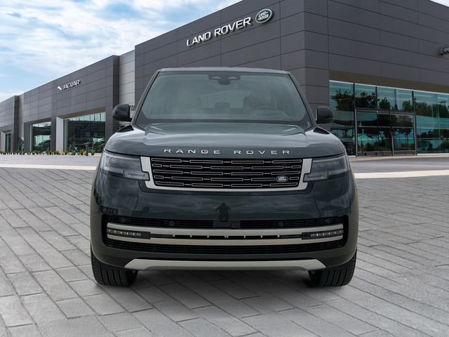 New 2026 Belgravia Green Land Rover SE image 8