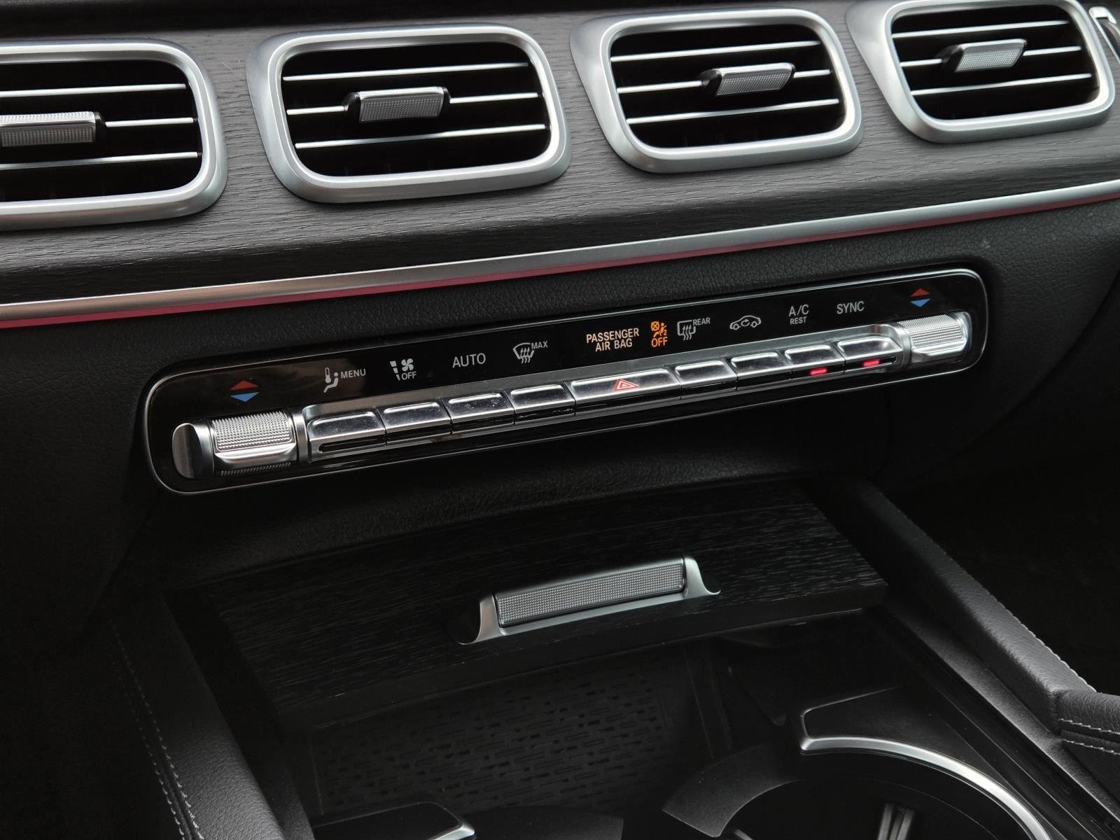 Used 2024 Obsidian Black Metallic Mercedes-Benz GLS image 25