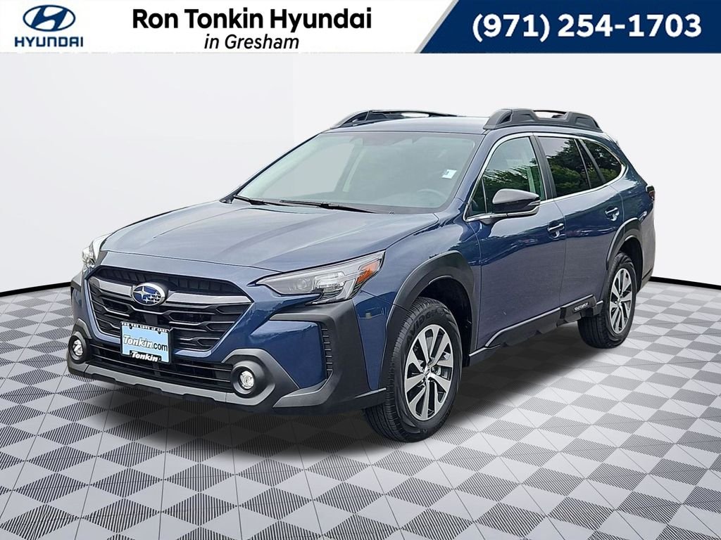 2025 Subaru Outback Premium's photo