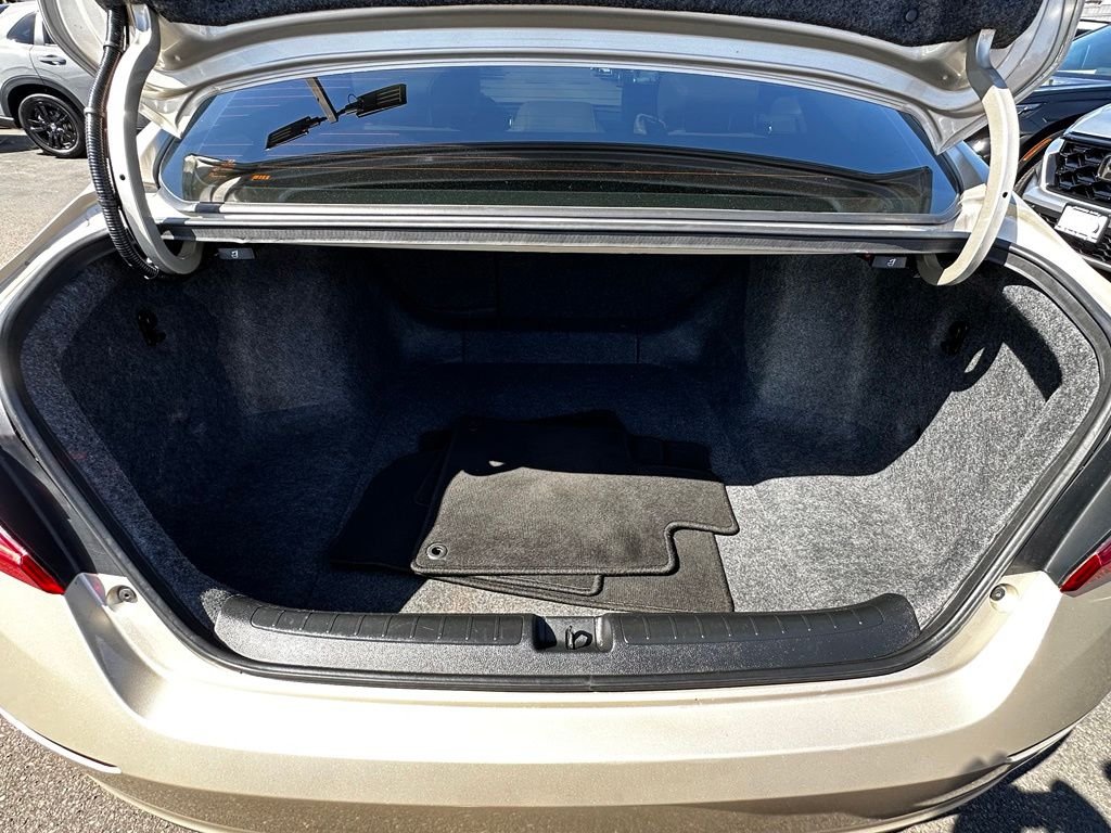 Used 2020 Gold Honda EX-L image 6
