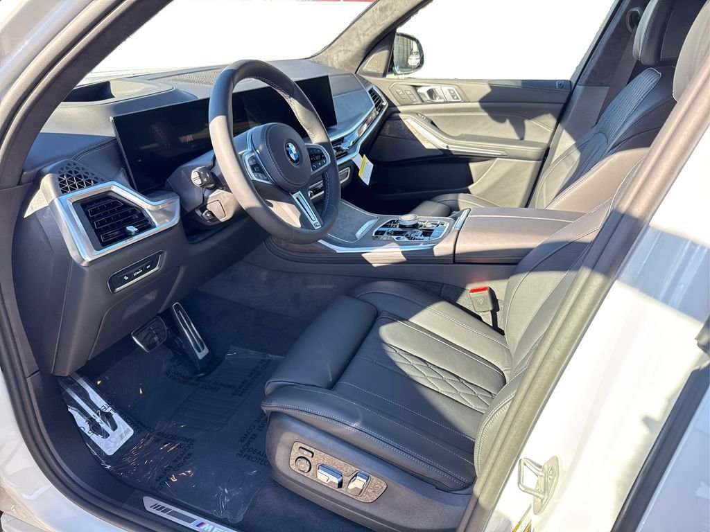 2026 BMW X7 M60i - Photo 9