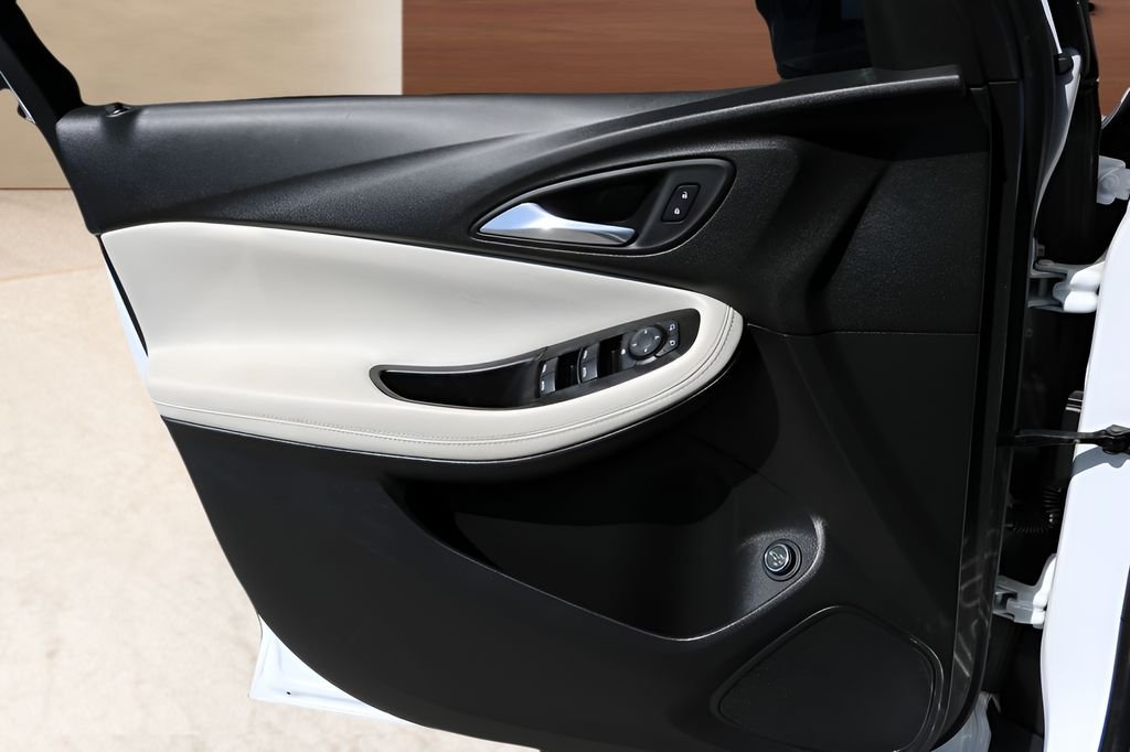 Used 2022 White Buick Select image 11