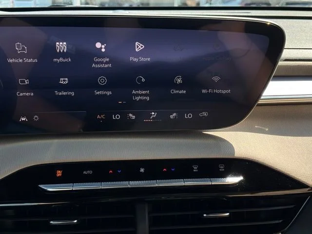New 2026 Summit White Buick Preferred image 25