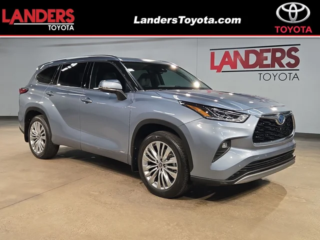 2023 Toyota Highlander Hybrid Platinum