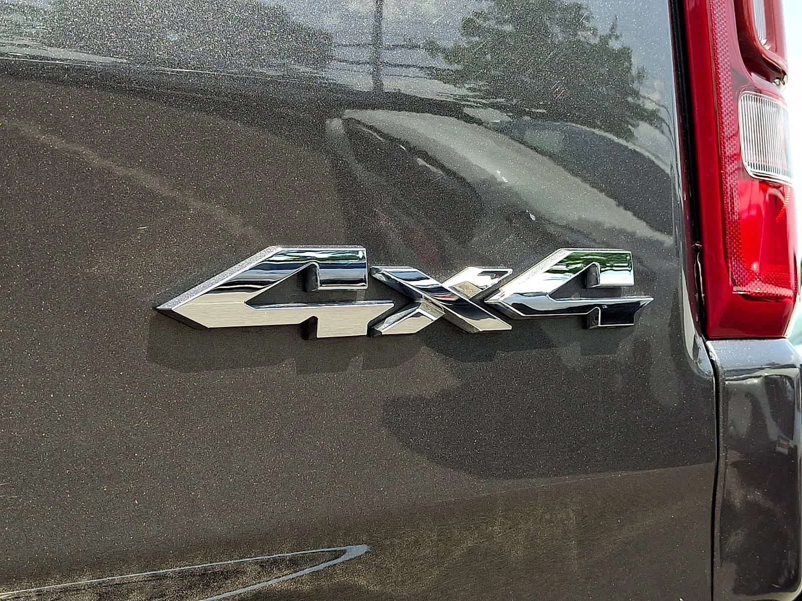 Used 2021 Granite Crystal Metallic Clearcoat Ram Laramie image 28