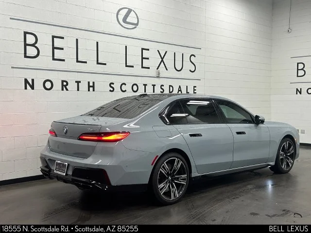 Used 2023 Gray BMW 760i xDrive image 4