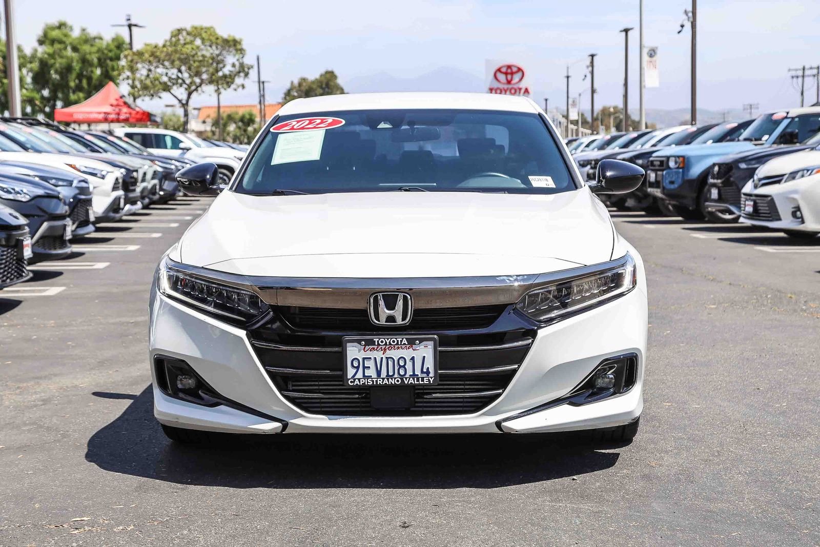 Used 2022 Platinum White Pearl Honda Sport image 2