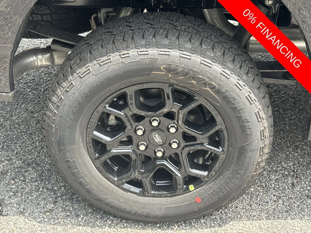 New 2026 Agate Black Metallic Ford XLT image 17