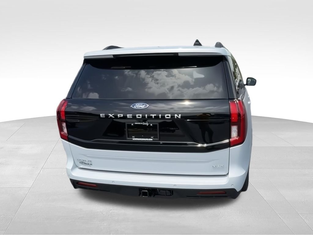 New 2026 Space Silver Metallic Ford MAX Active image 7
