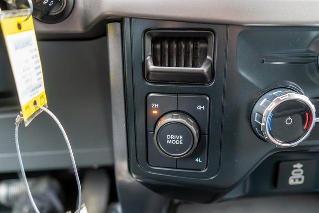 Used 2025 Iconic Silver Metallic Ford XLT image 26