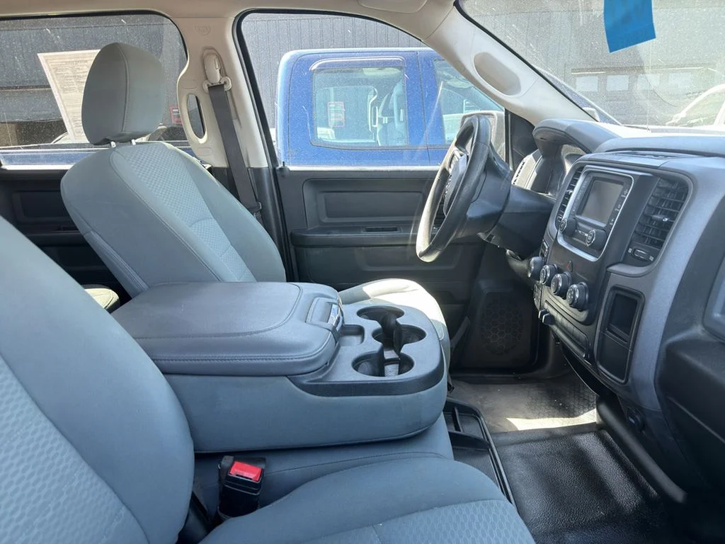 Used 2020 Granite Crystal Metallic Clearcoat Ram Tradesman image 9