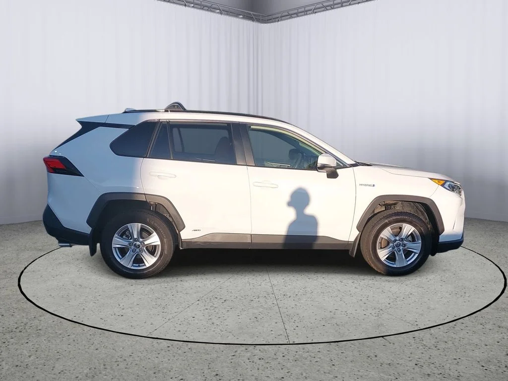 Used 2021 White Toyota XLE image 2
