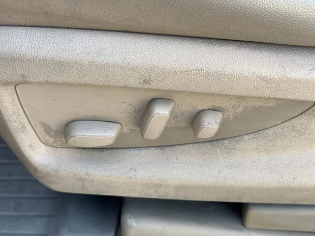 Used 2018 Silver Chevrolet LT image 35
