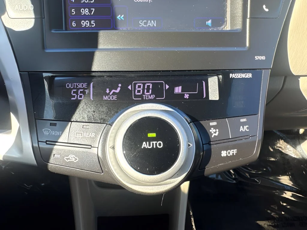 Used 2013 Blue Toyota Two image 19