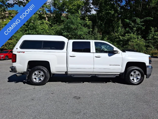Used 2017 White Chevrolet LT image 8