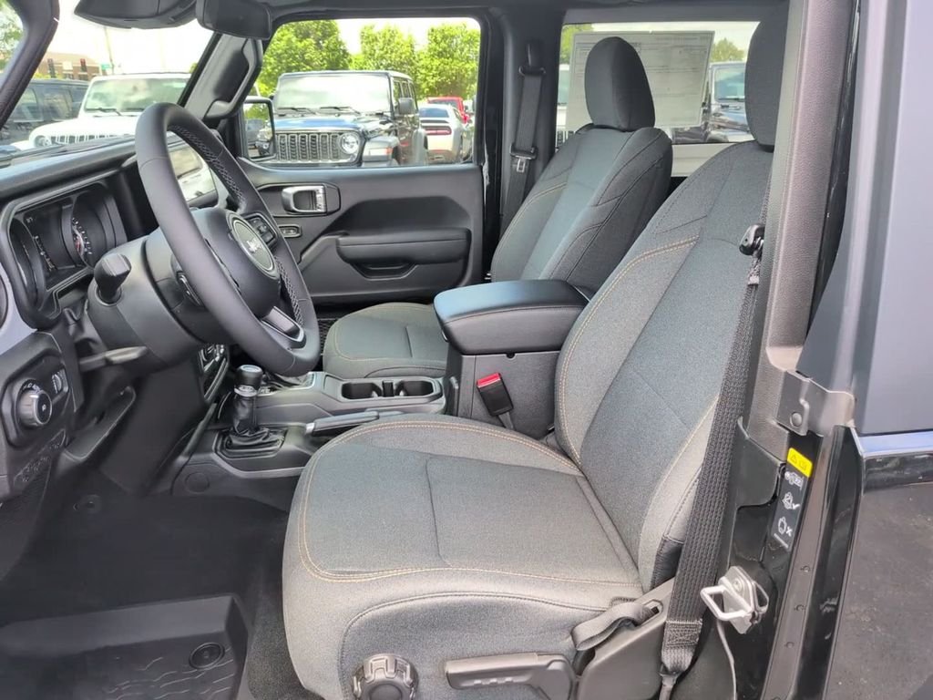 New 2026 Black Clear-Coat Exterior Paint Jeep Sport S image 23