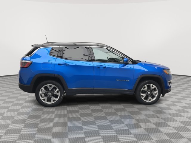 Used 2019 Laser Blue Pearlcoat Jeep Limited image 37
