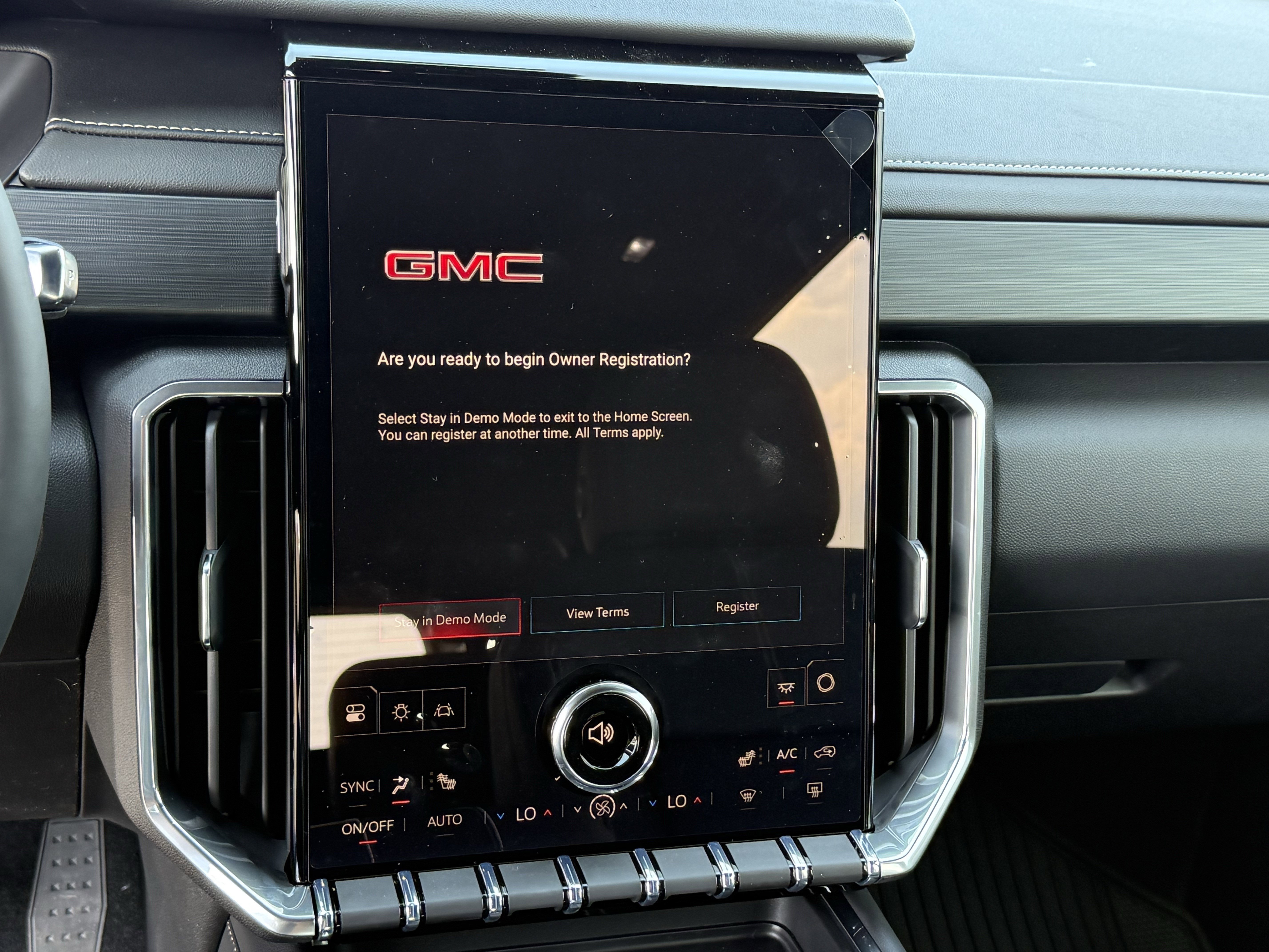 New 2026 Glacier White Tricoat GMC Elevation image 14