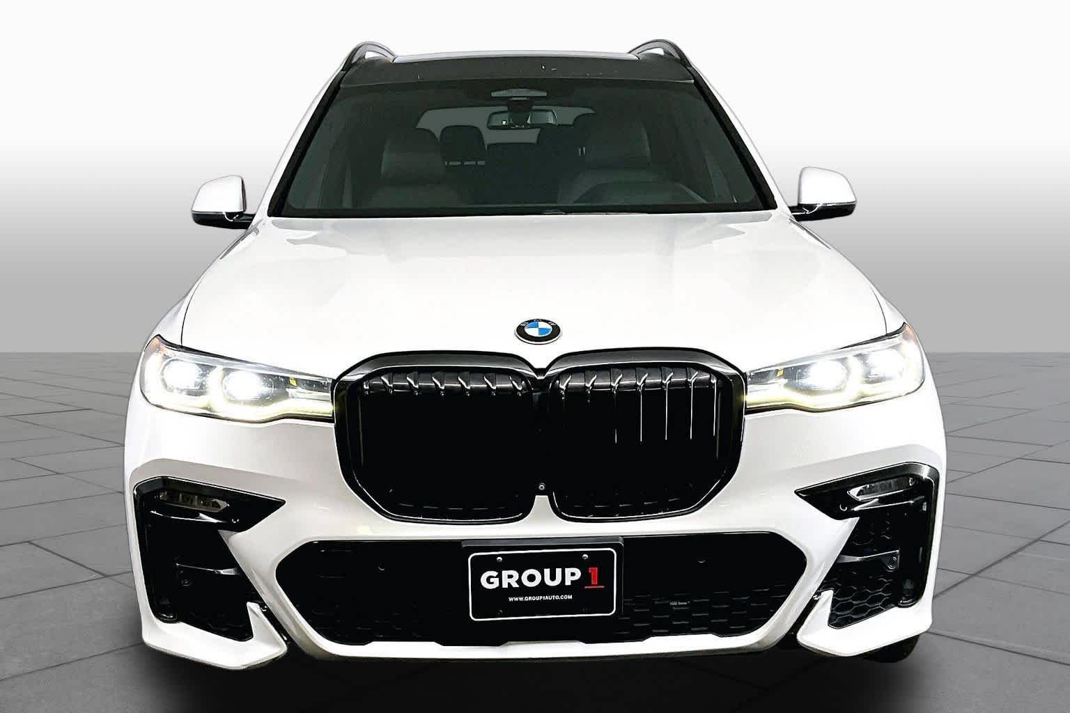 Used 2020 Alpine White BMW M50i image 4