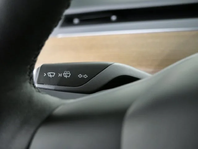 Used 2023  Tesla Long Range image 24