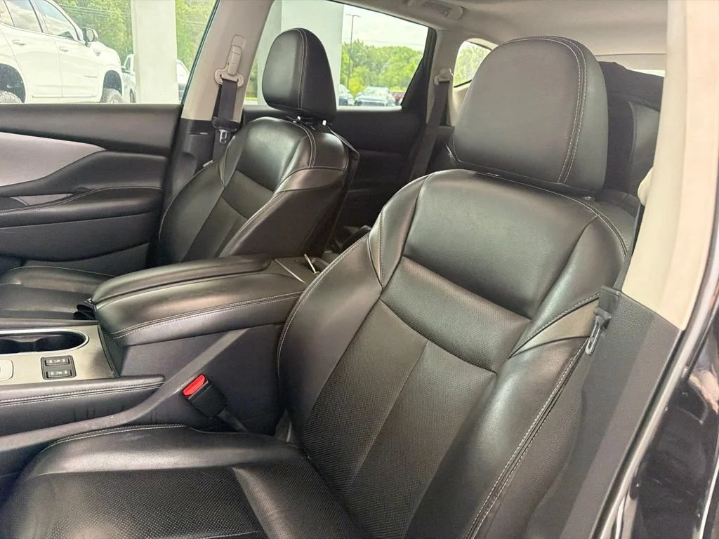 Used 2019 Magnetic Black Pearl Nissan SL image 8