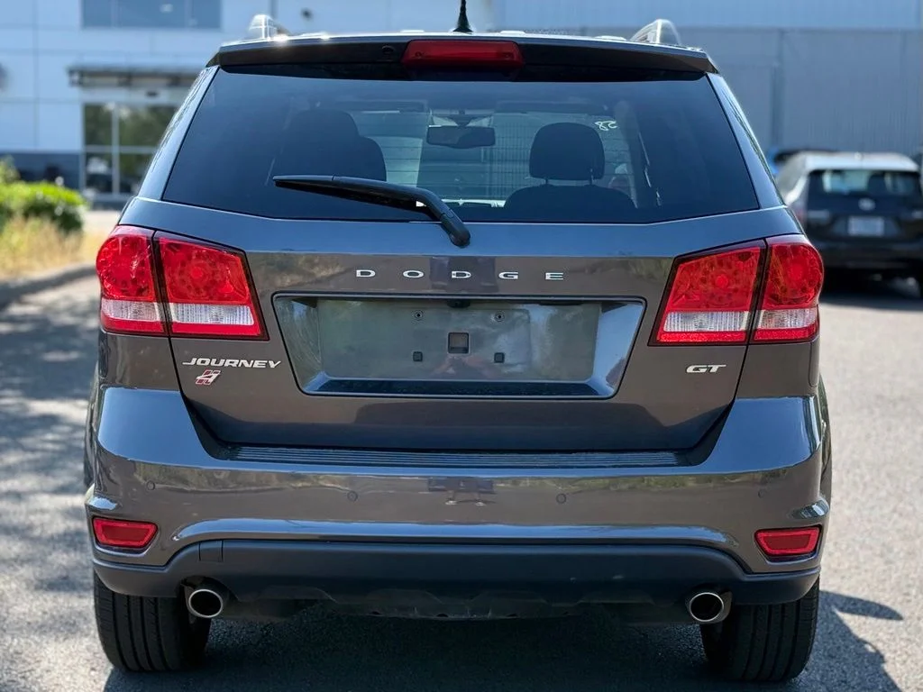 Used 2018 Gray Dodge GT image 4