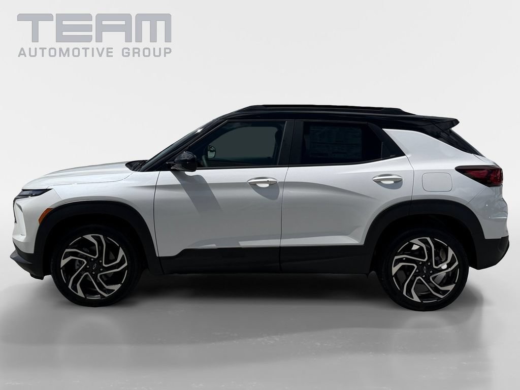New 2026 Iridescent Pearl Tricoat Chevrolet RS image 4