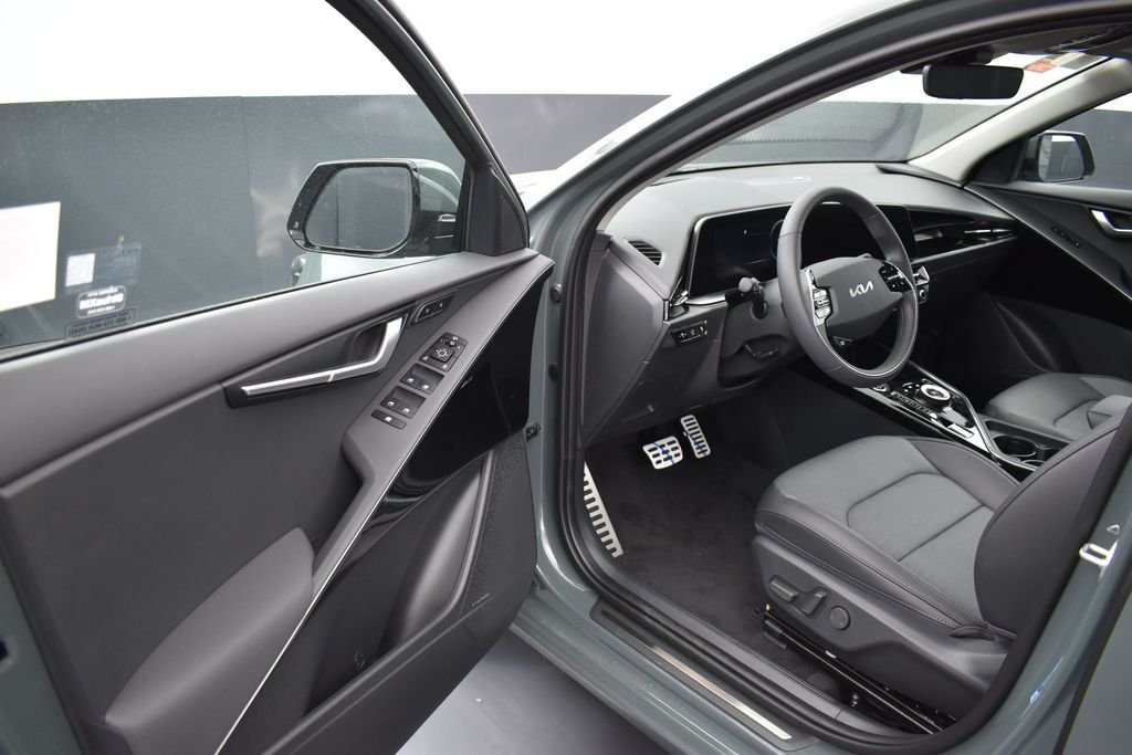 New 2026 Cityscape Green Kia WAVE image 5
