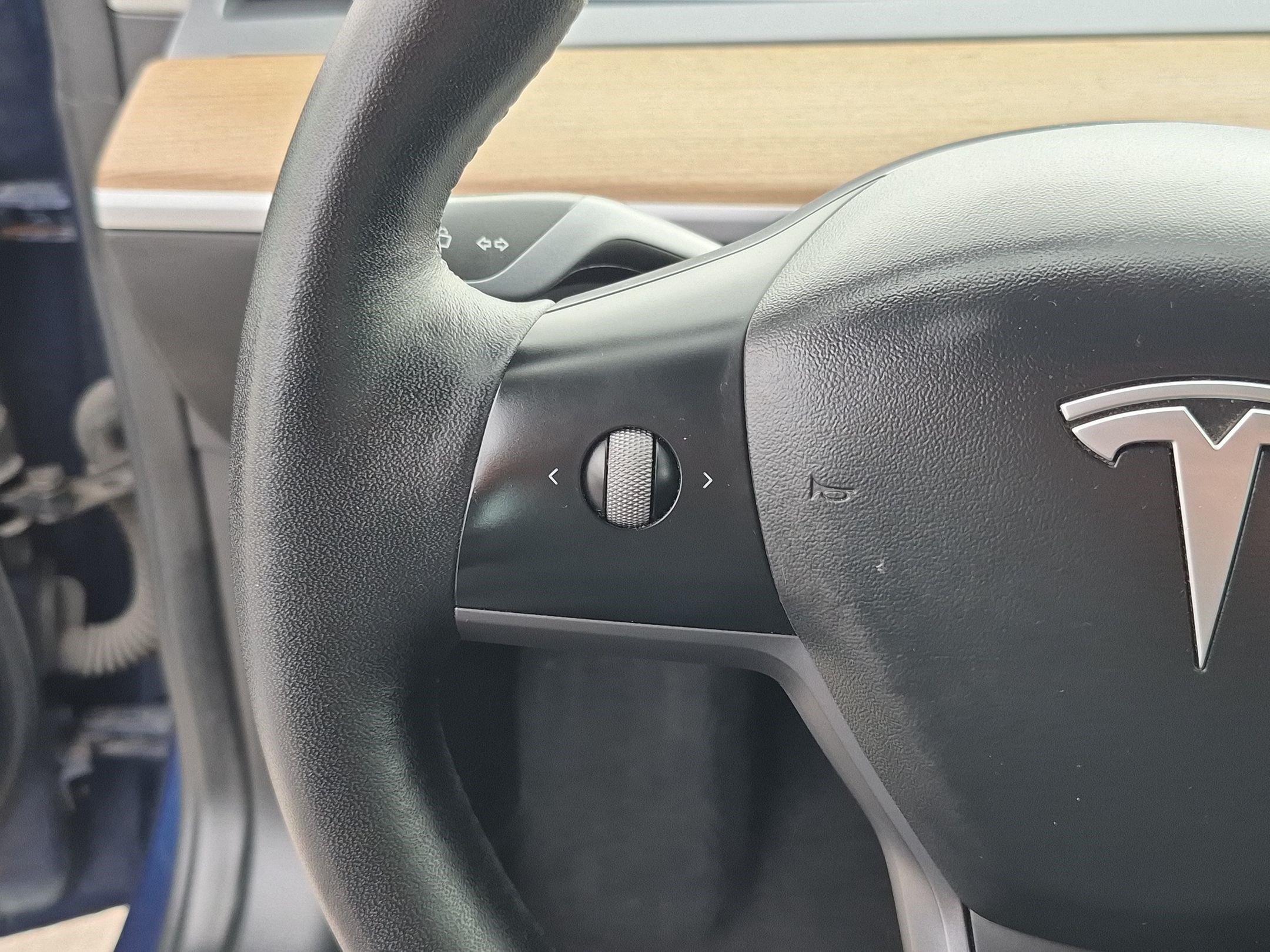 Used 2022 Deep Blue Metallic Tesla Long Range image 18