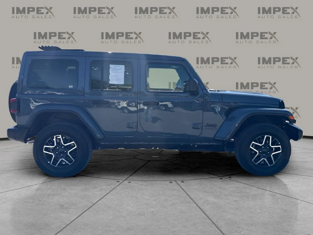 Used 2026 Gray Jeep Sahara image 6