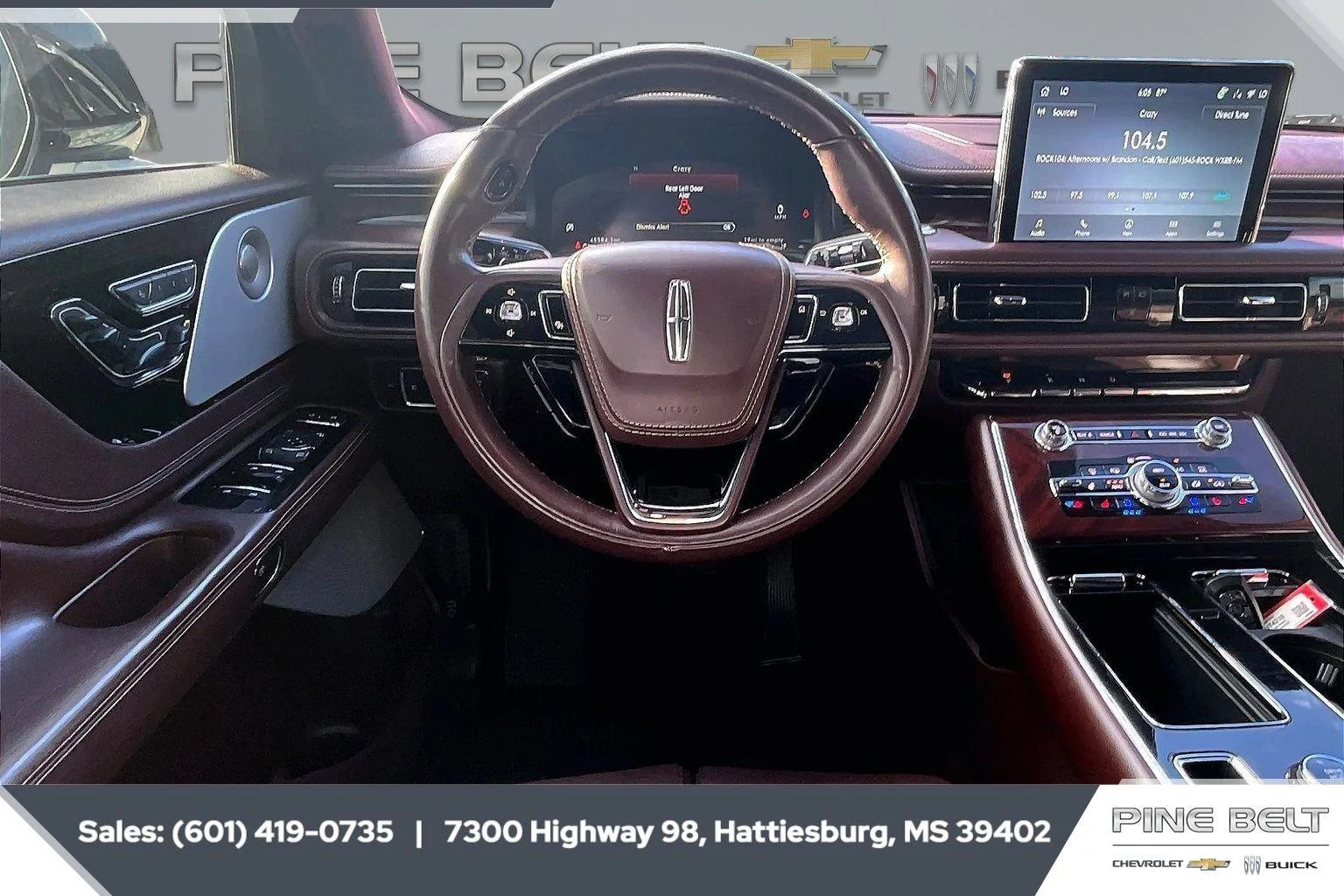 Used 2023 Pristine White Metallic Tri-Coat Lincoln Black Label image 5