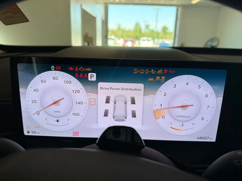 Used 2025 Black Genesis 2.5T image 18