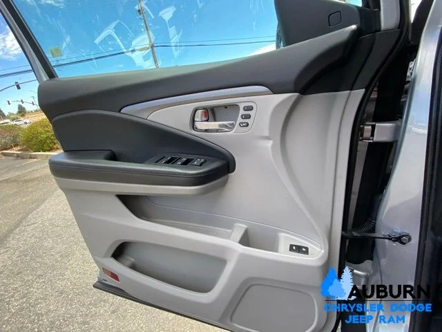 Used 2021 Silver Honda Special Edition image 38
