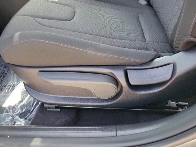 2026 Hyundai Elantra SE - Photo 12
