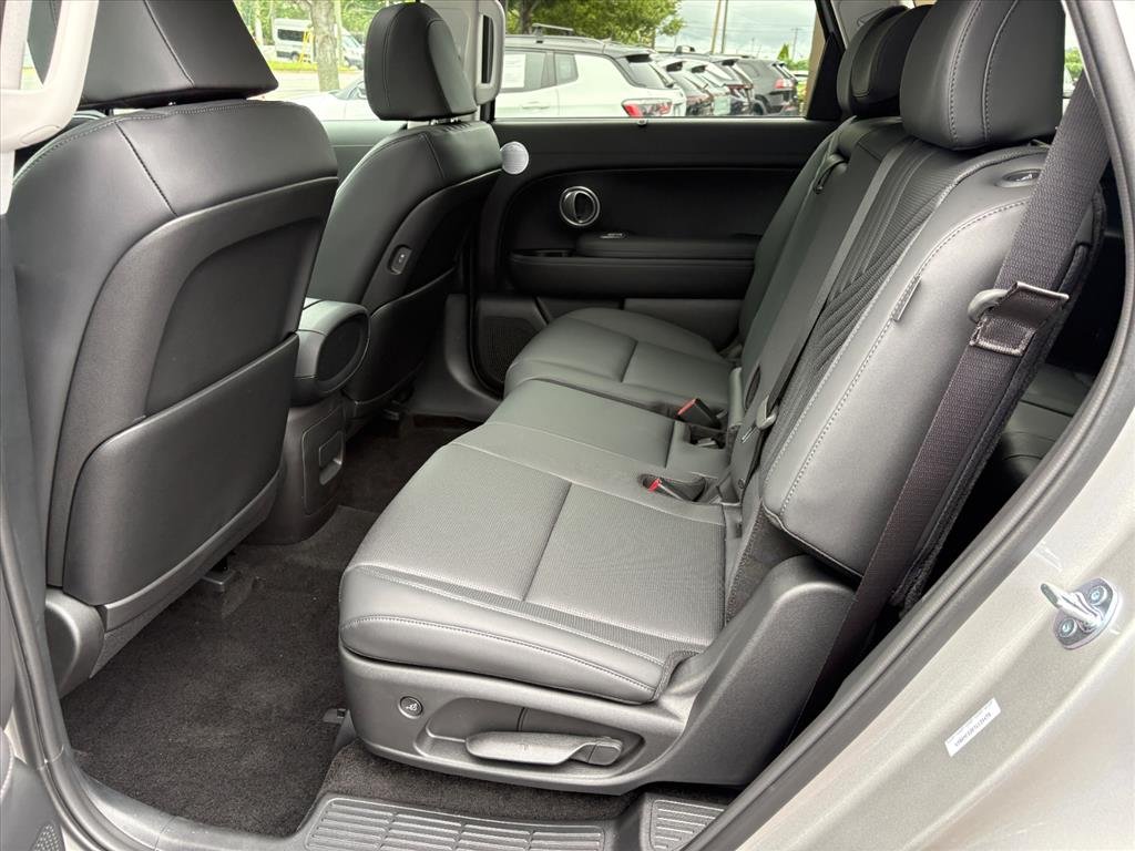 New 2026 Typhoon Silver Metallic T2x Hyundai SEL Premium 8 Passenger image 12