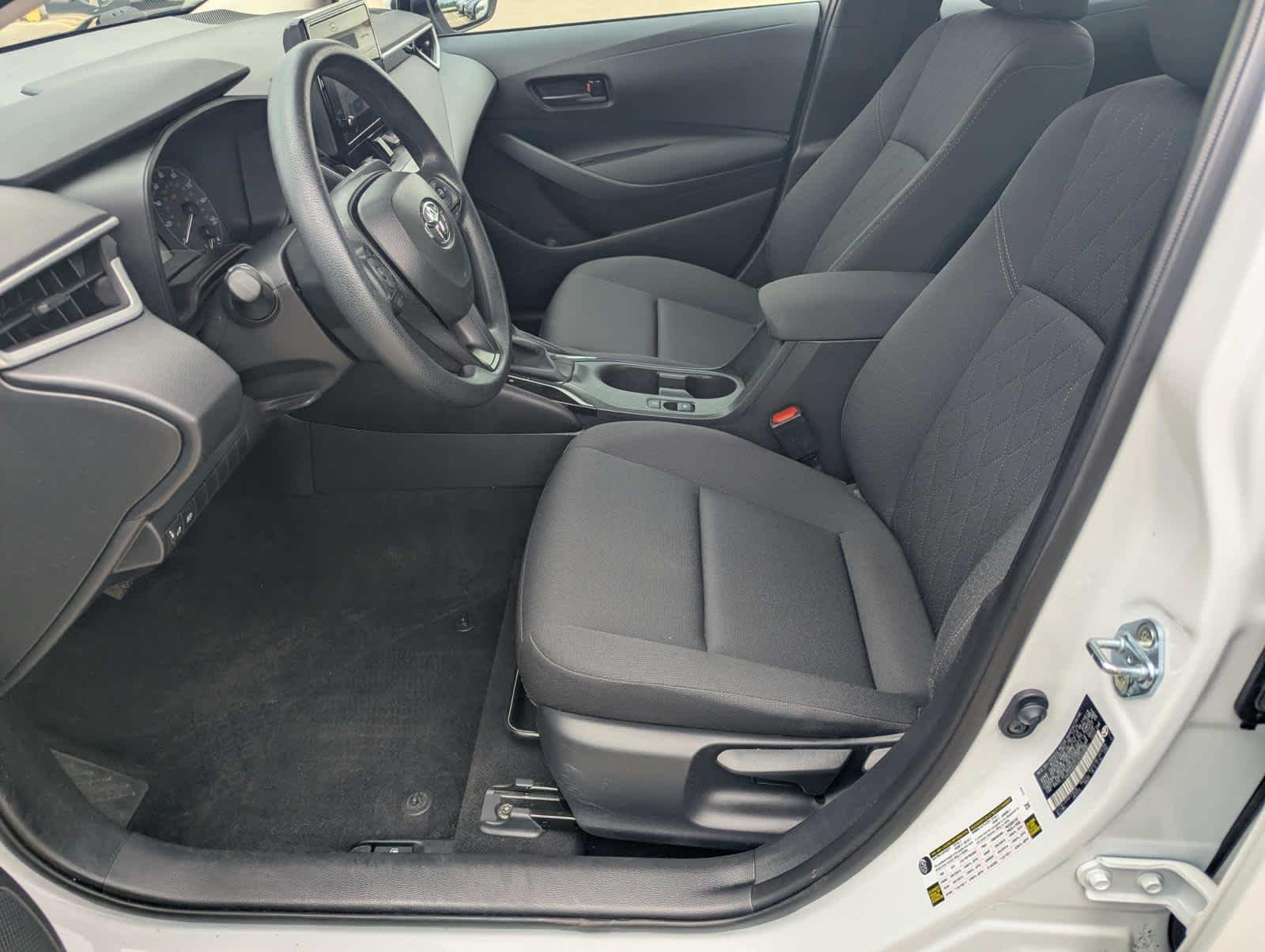 Used 2025 Ice Cap Toyota LE image 15