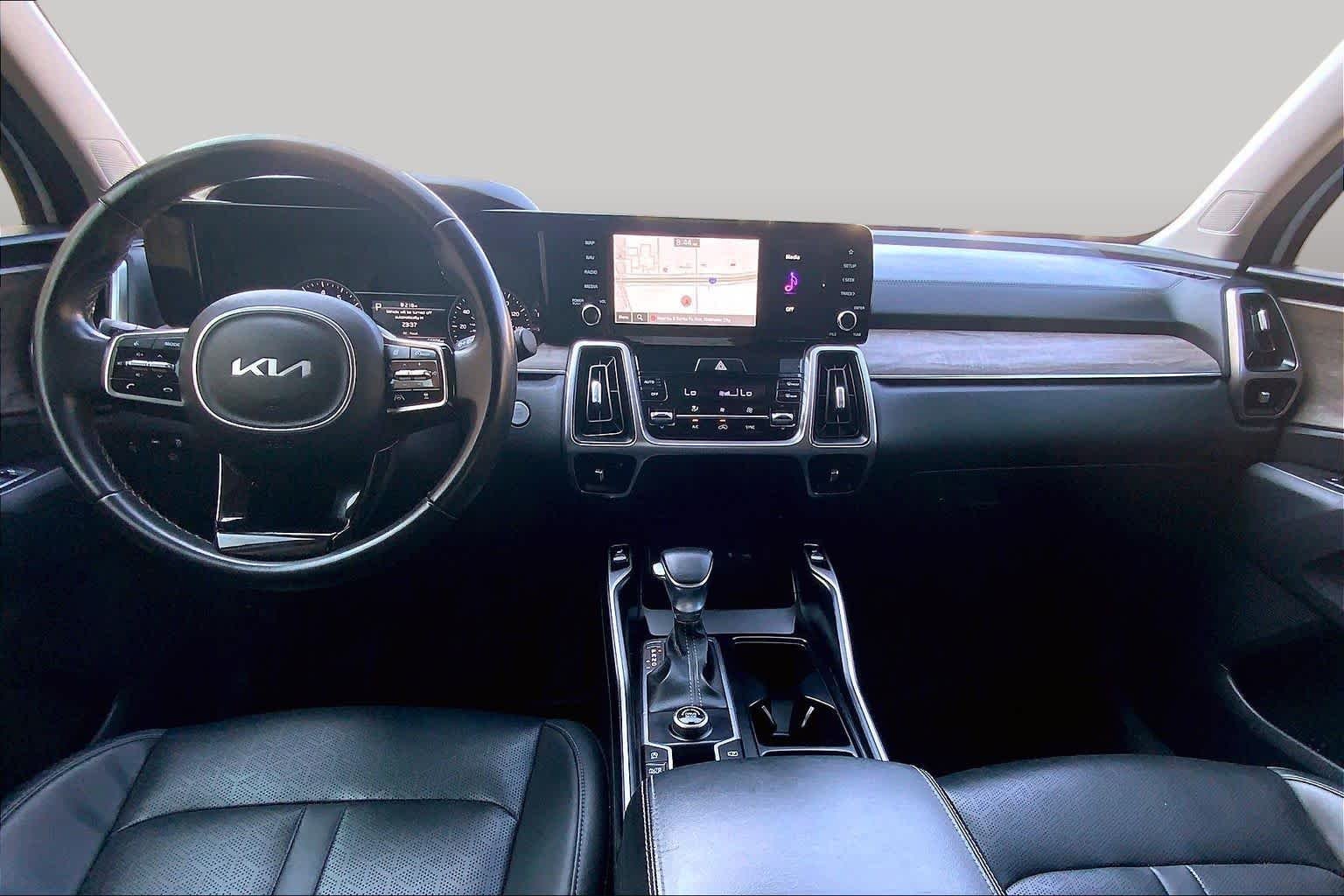 Used 2023 Glacial White Pearl Kia EX image 16