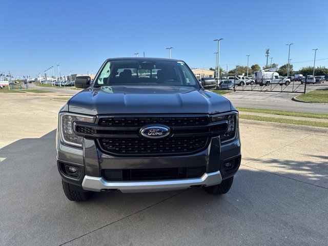 New 2026 Carbonized Gray Metallic Ford XLT image 10