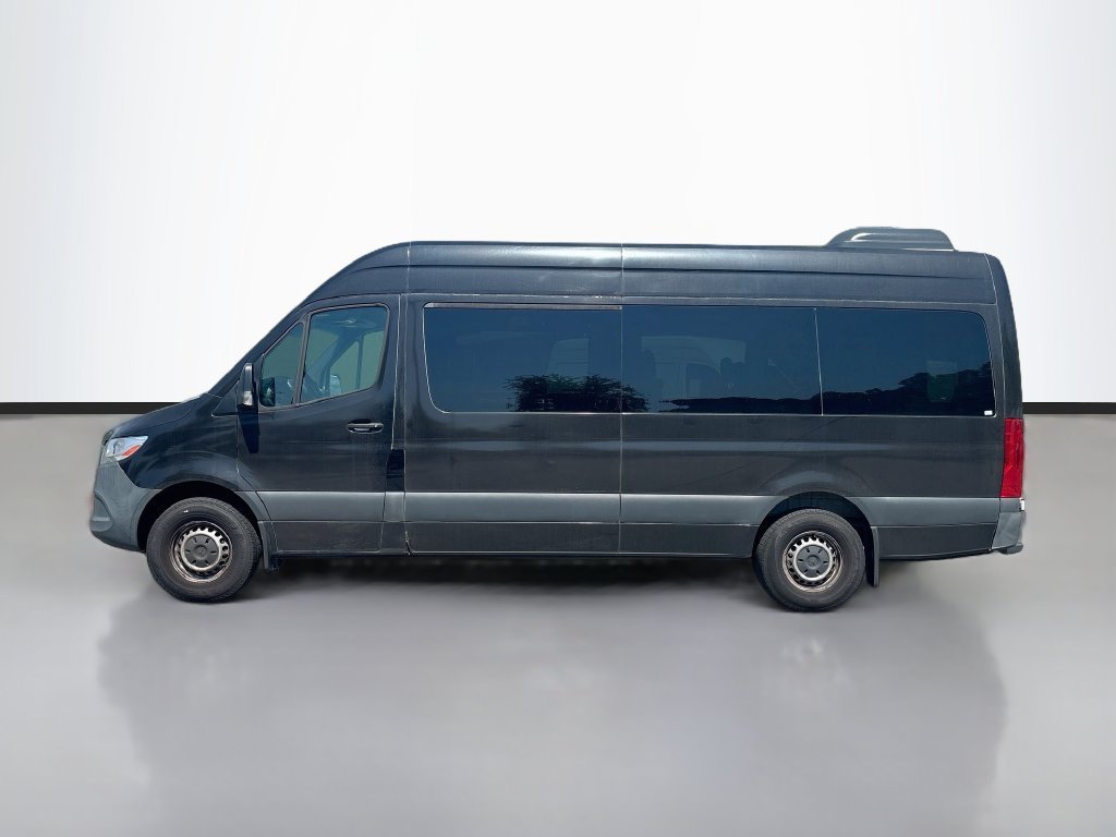 Used 2022  Mercedes-Benz Passenger 170 WB image 6