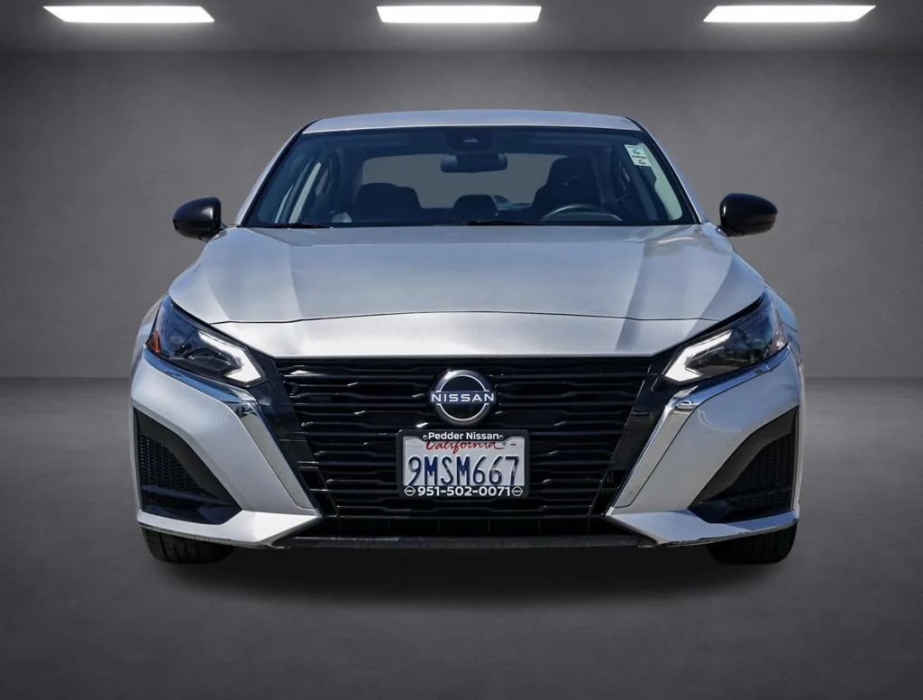 Used 2024 Silver Nissan 2.5 S image 8