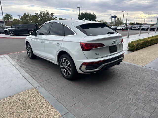 Used 2022 White Audi  image 7
