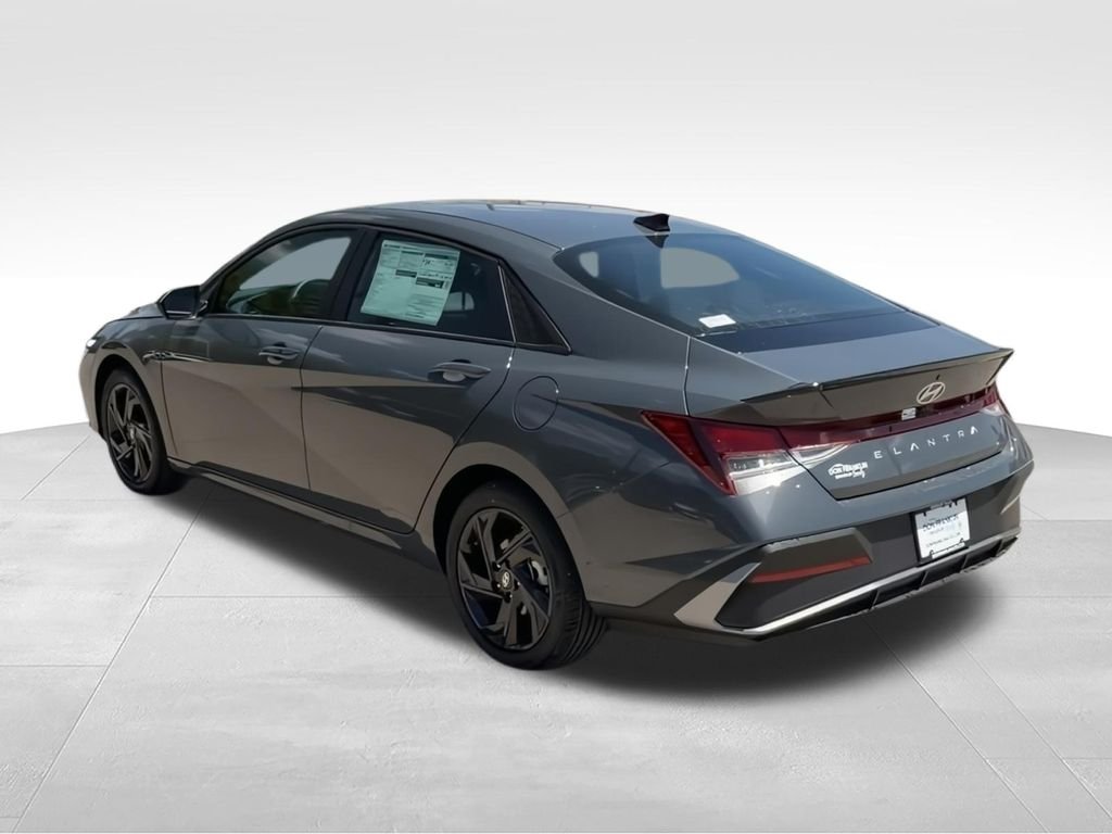 New 2026 Gray Hyundai SEL Sport image 6