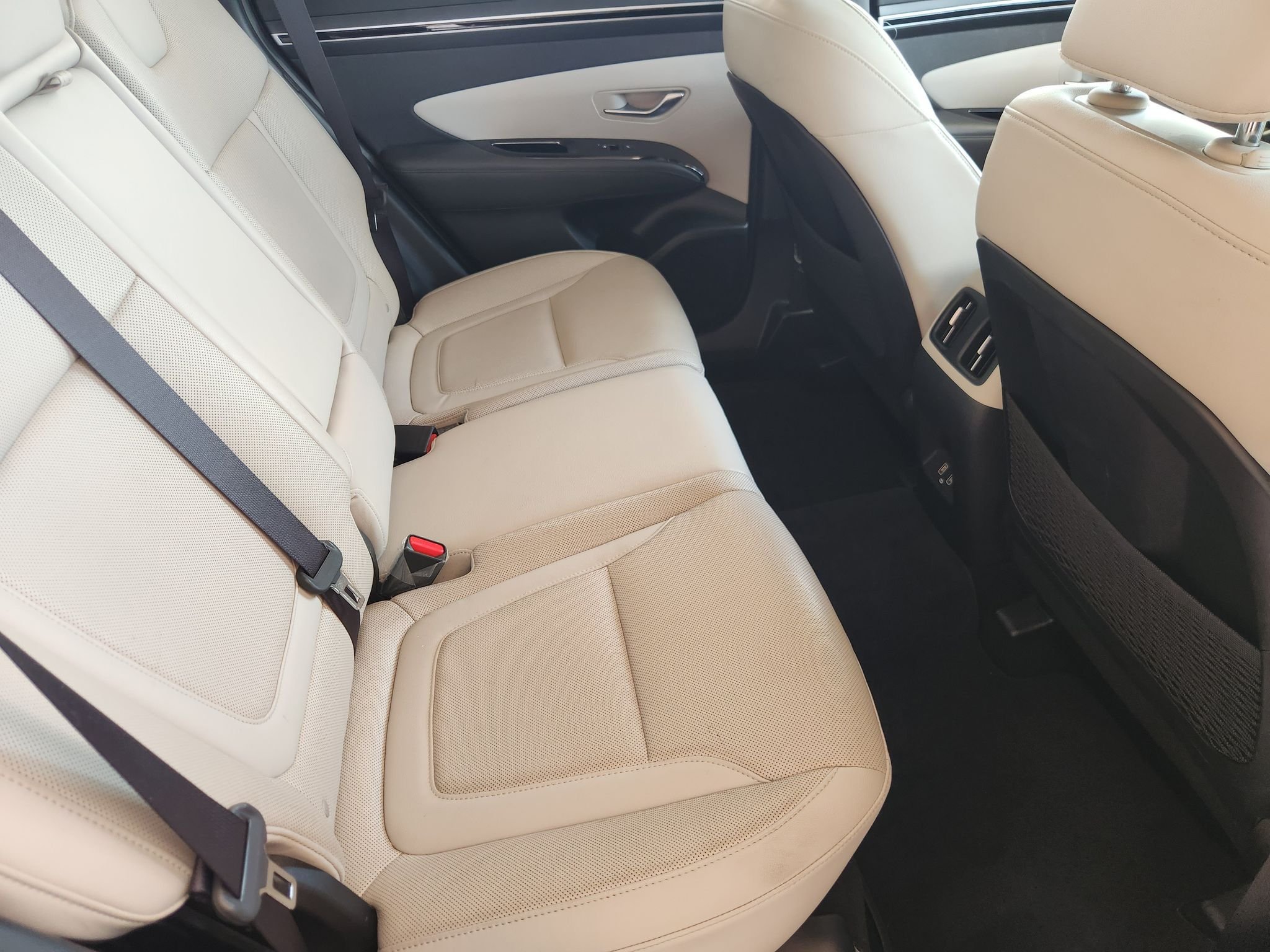 Used 2023 Calypso Red Hyundai Limited image 32