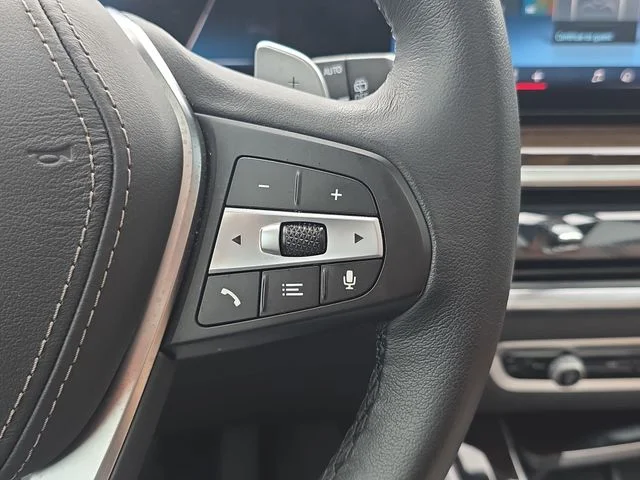 Used 2025 White Metallic BMW xDrive40i image 19