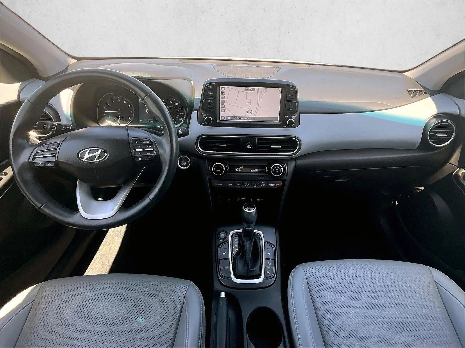 Used 2021 Chalk White Hyundai Ultimate image 15