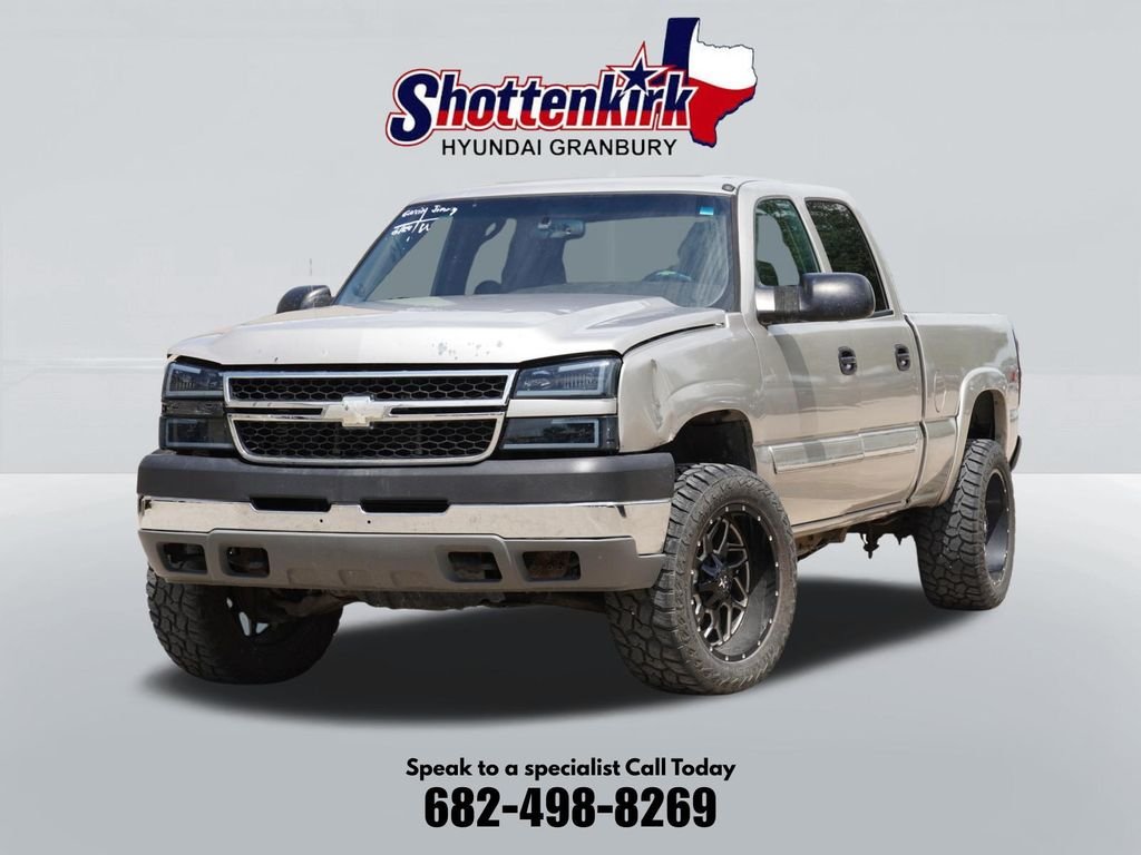 2005 Chevrolet Silverado HD LS 4WD Crew Cab SWB's photo