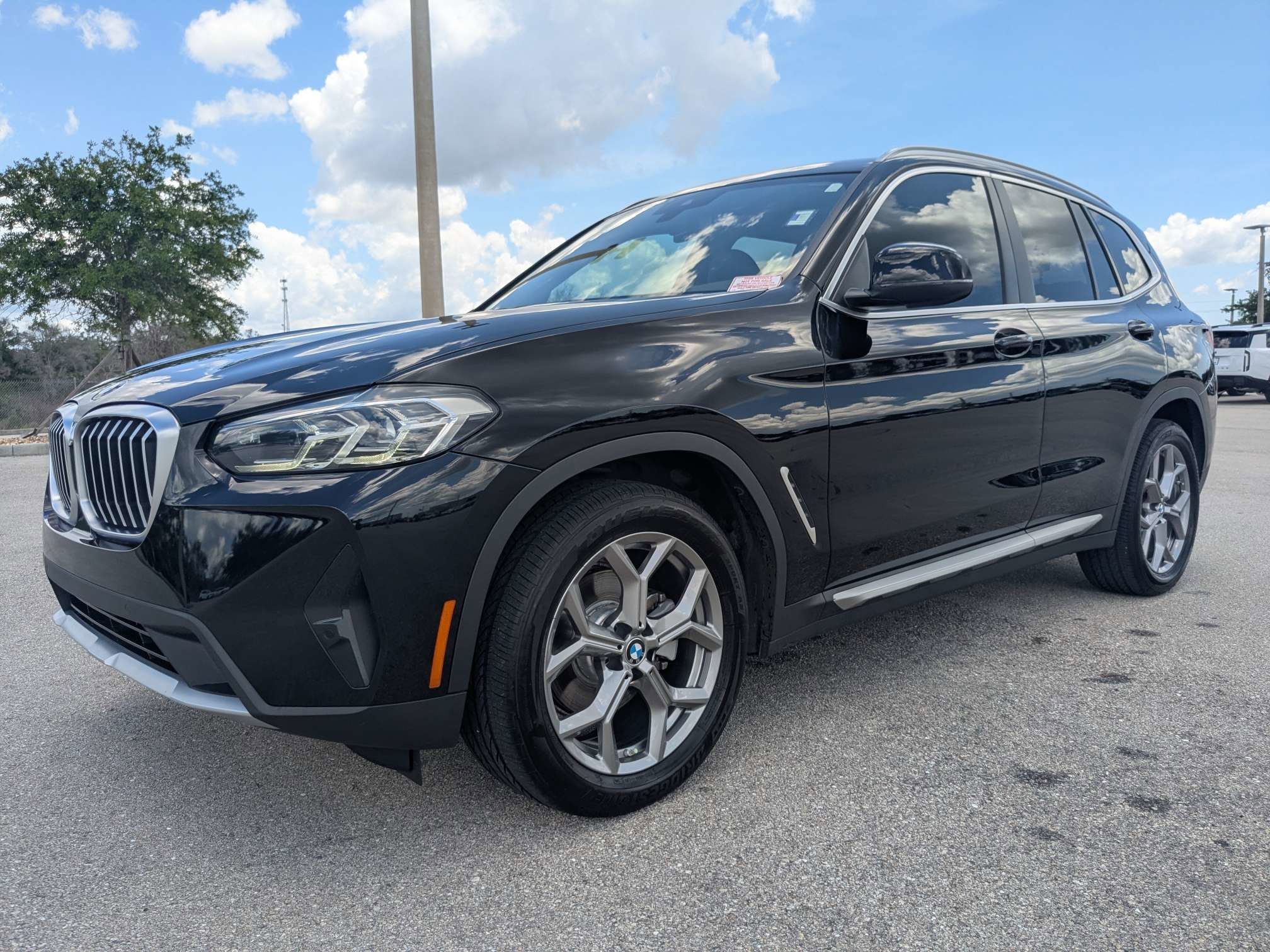Used 2024 Jet Black BMW sDrive30i image 9