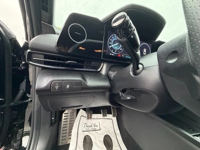 Used 2025 Black Hyundai Base image 16