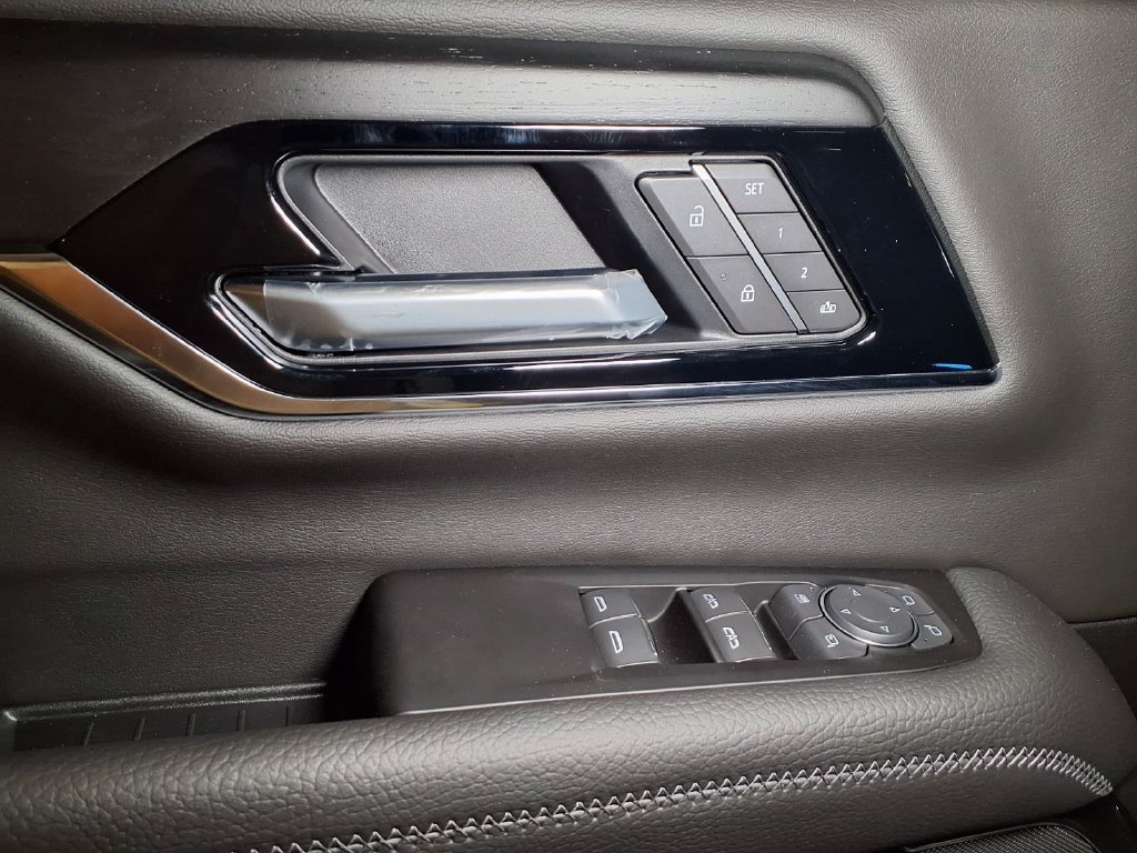 2026 GMC Yukon XL Denali - Photo 16